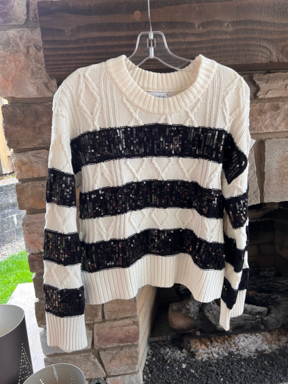 Evereve Asher Sequin Crewneck Sweater - Medium - Picture 2 of 5